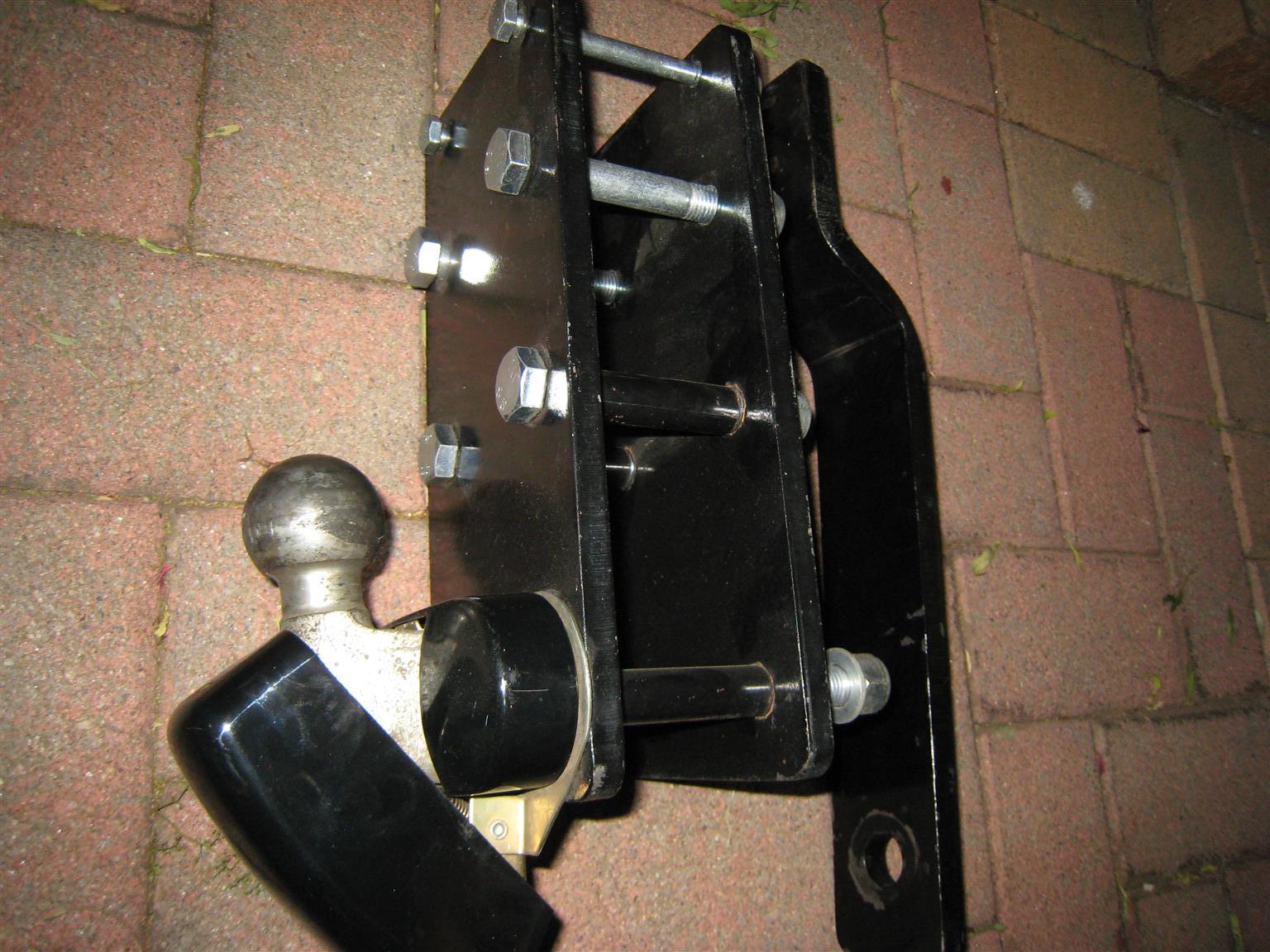 Tow ball and push/pull hook for sale