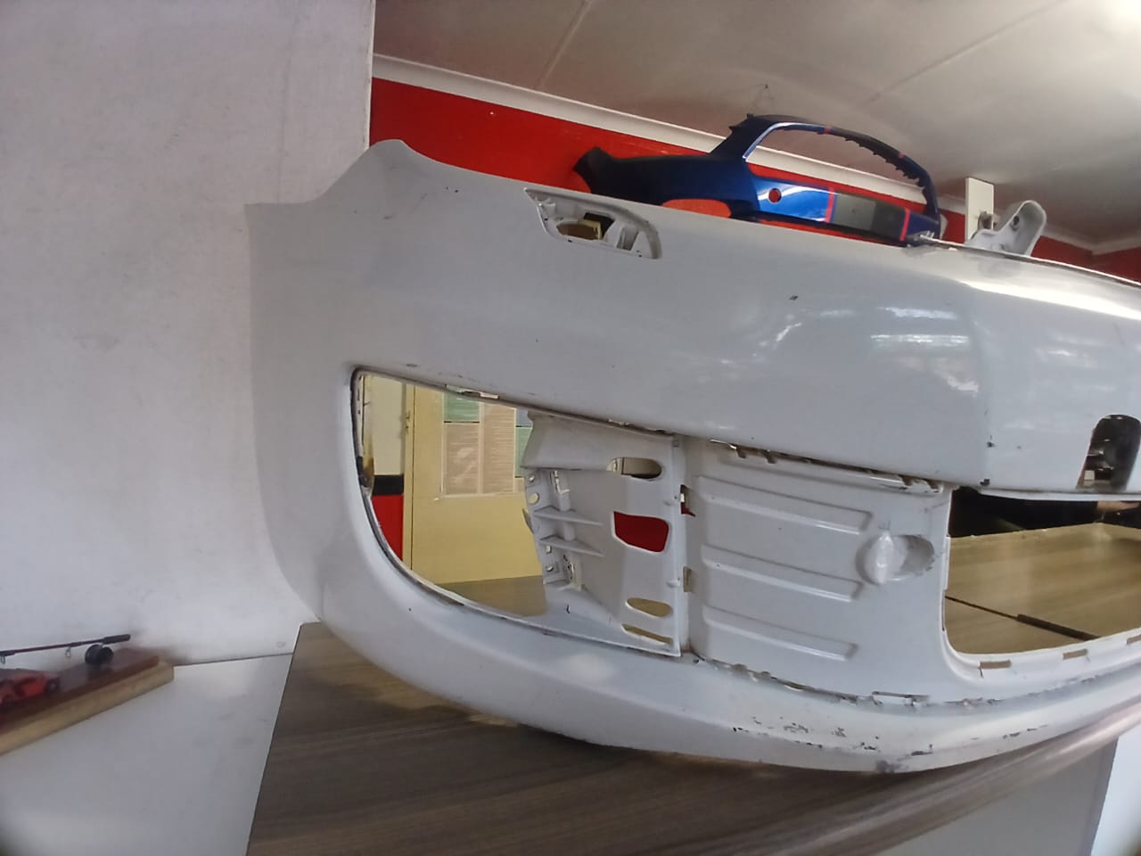 2014 VW GOLF 6 FRONT WHITE BUMPER FOR SALE IN A GOOD CONDITION - Private Seller 2014 VW GOLF 6 FRONT WHITE BUMPER FOR SALE IN A GOOD CONDITION - Private Seller