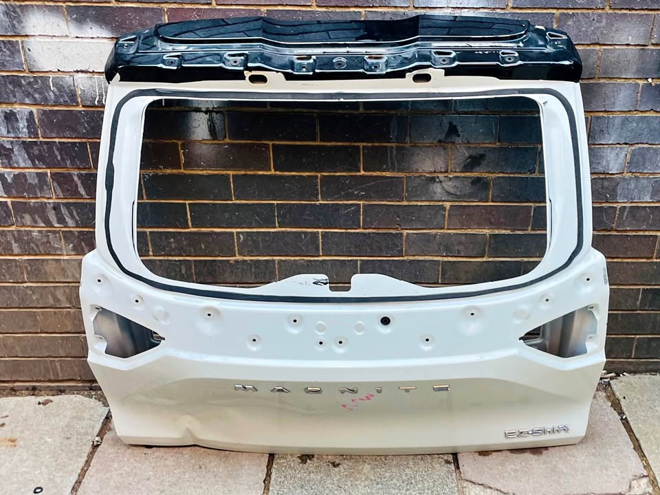 Nissan Magnite tailgate - Private Seller Nissan Magnite tailgate - Private Seller