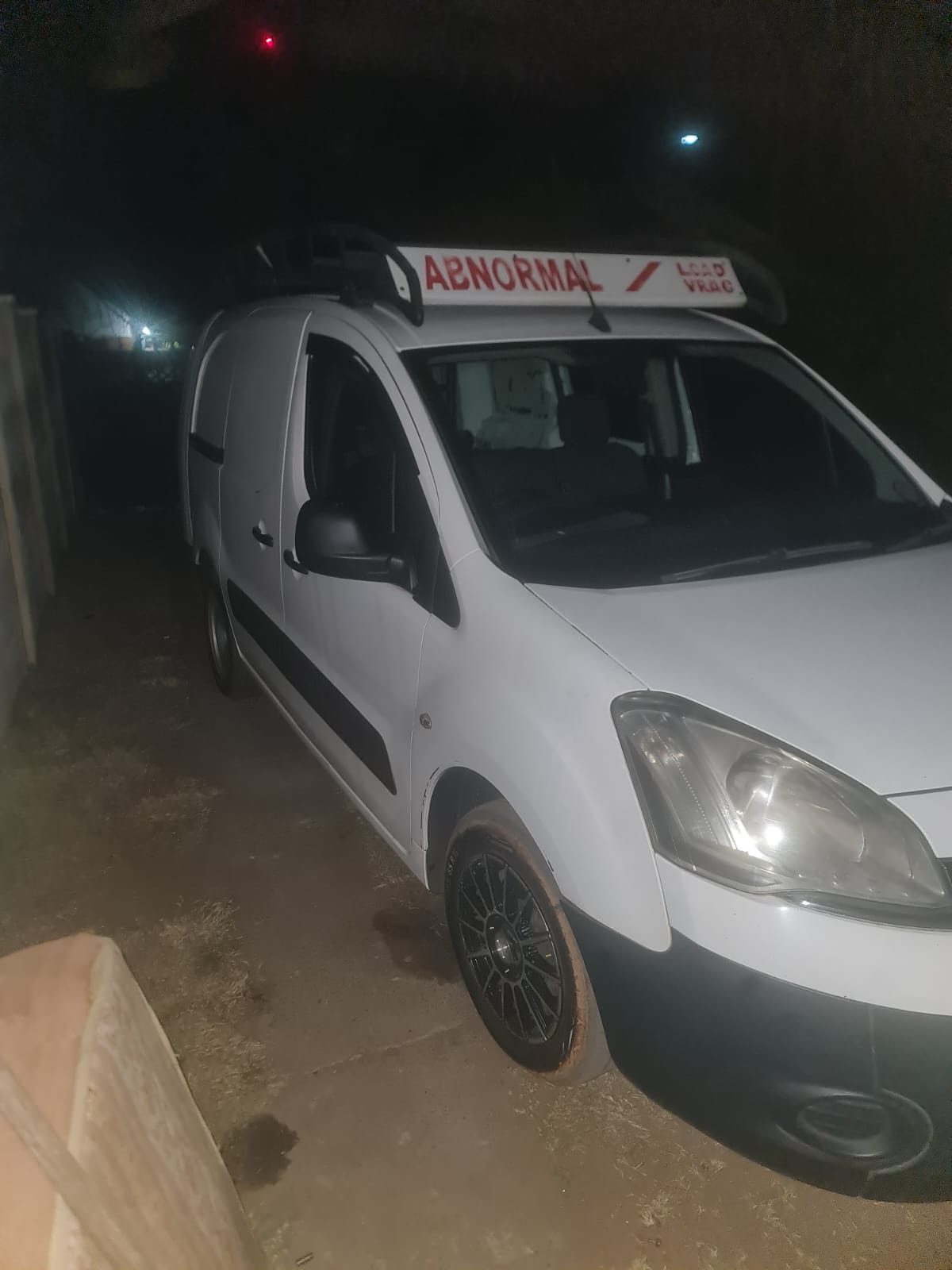 Used 2015 Citroen Berlingo 1.6HDi 90 L2 - Private Seller Used 2015 Citroen Berlingo 1.6HDi 90 L2 - Private Seller