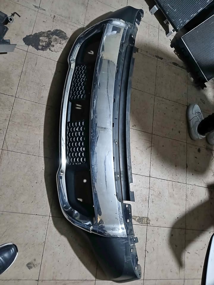 Jeep grand cherokee down grill - Private Seller