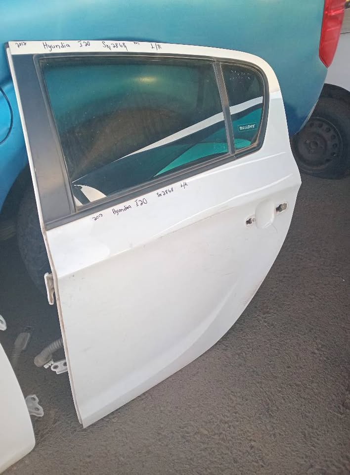 2012 Hyundai i20 doors for sale @ circle 7 used parts my number WhatsApp or cell