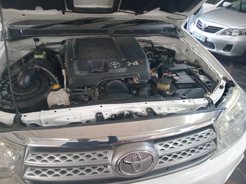 2011 Toyota Fortuner 3.0 D-4D 4x4 MAUNAL 105000km