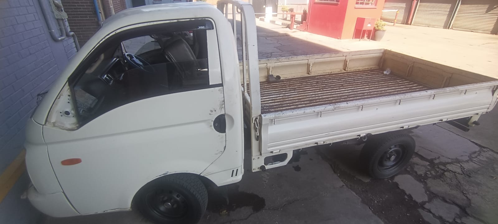 HYUNDAI H-100 STRIPPING FOR SPARES - Private Seller HYUNDAI H-100 STRIPPING FOR SPARES - Private Seller