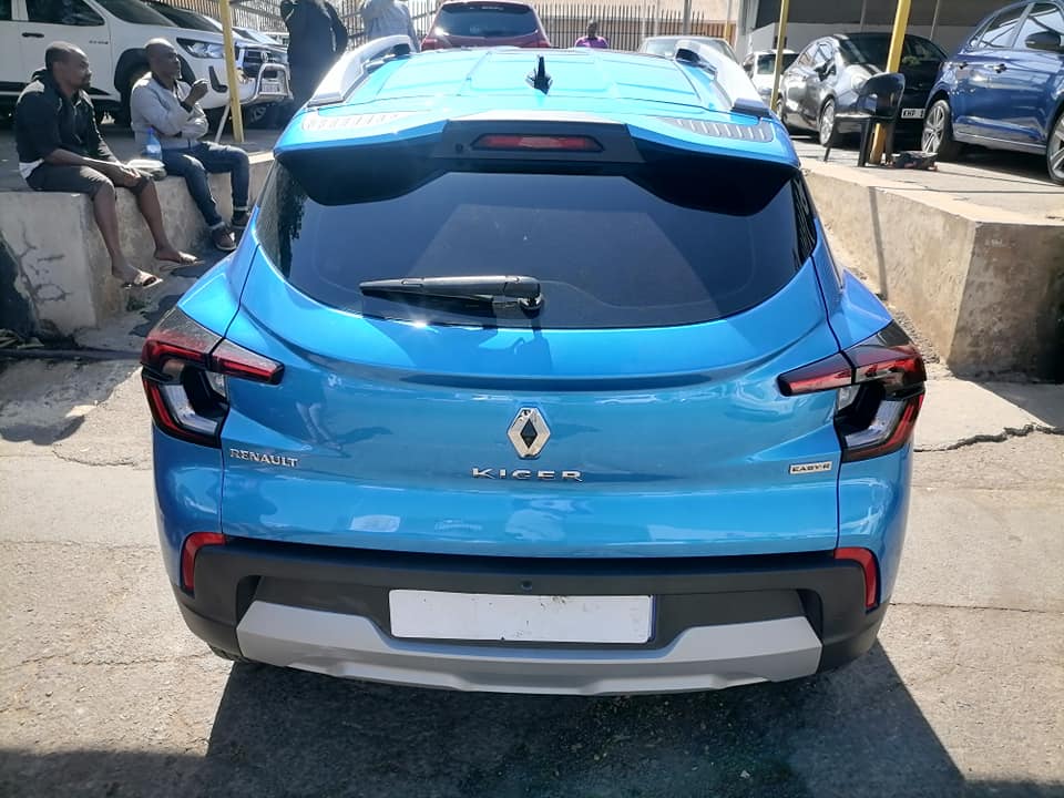2021 Renault Kiger 1.0 Automatic Turbo Service book and keyless