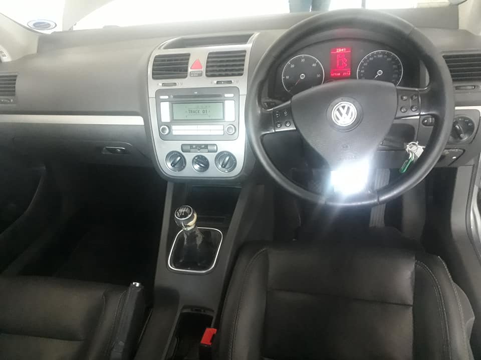 2009 VW Golf 5 2,0 Manual ,Diesel Grey, leather seats 108000km