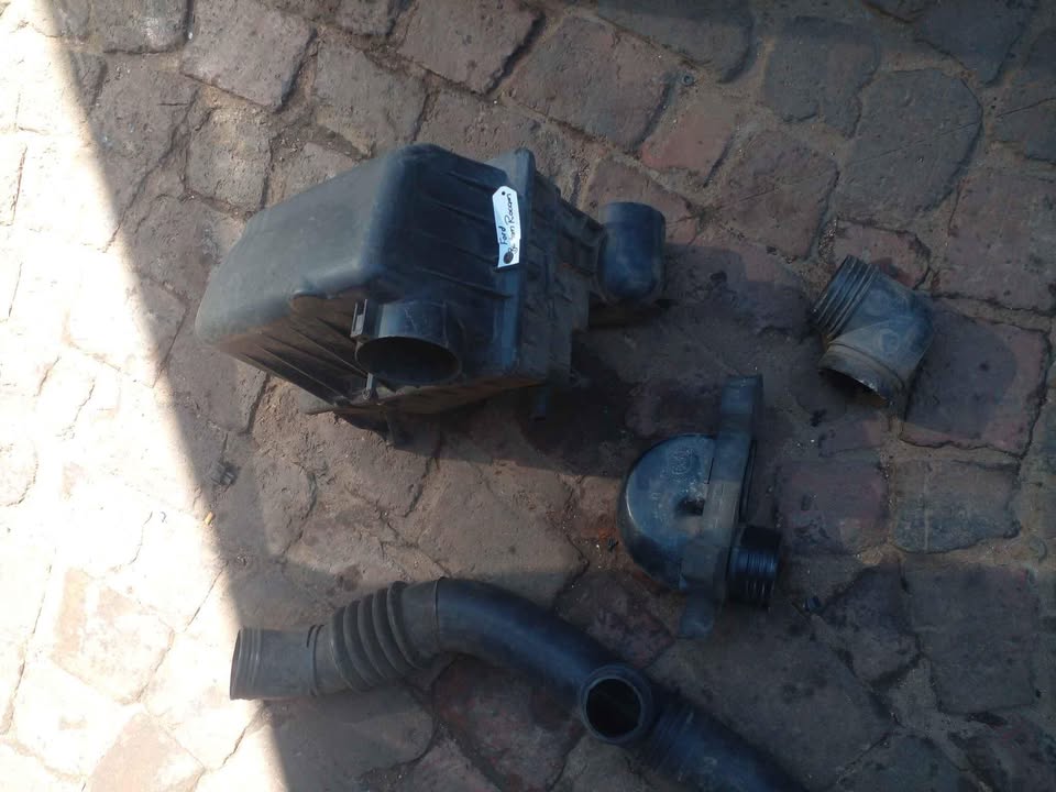 Ford bantam rocam airfilter box with pipes - Private Seller Ford bantam rocam airfilter box with pipes - Private Seller