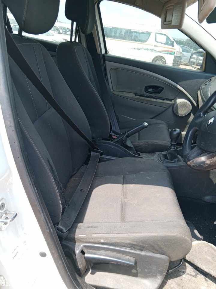 Megane 3 1.6 Petrol Stripping - Private Seller