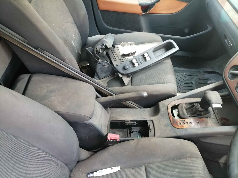 Golf 5 Import stripping For Spares - Private Seller Golf 5 Import stripping For Spares - Private Seller