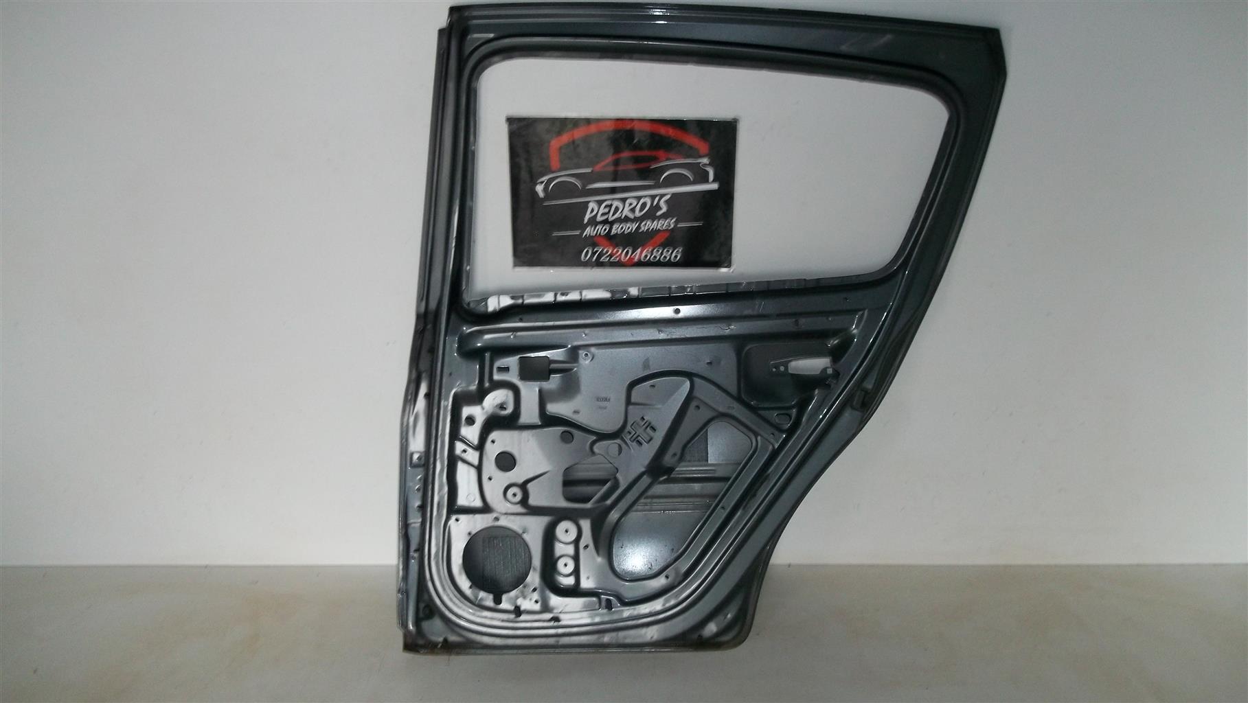 Renault Sandero ('08-'12) (Right) passenger door - Private Seller Renault Sandero ('08-'12) (Right) passenger door - Private Seller