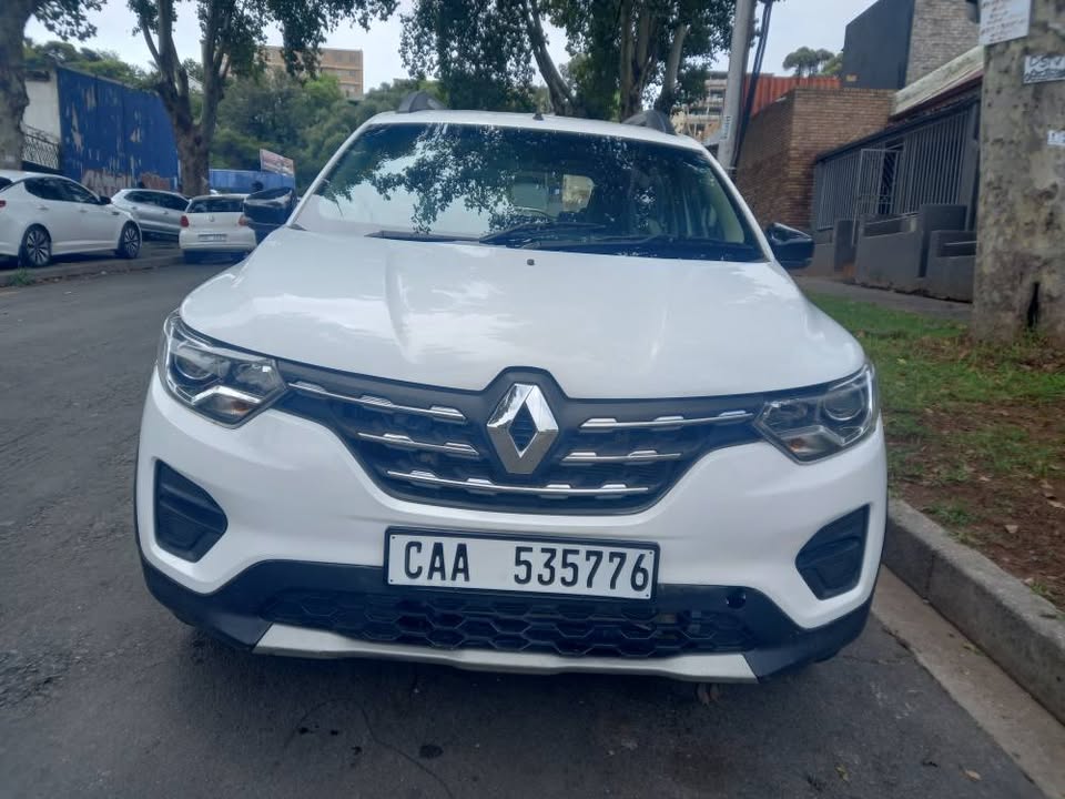 2022 RENAULT TRIBER 1.0 Petrol, Manual, Spare keys. White Color, Mileage 28000