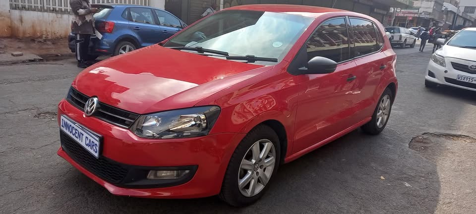 2012 VW POLO 6 1.4 TRENDLINE MANUAL TRANSMISSION.. RED COLOUR.. .. USED..