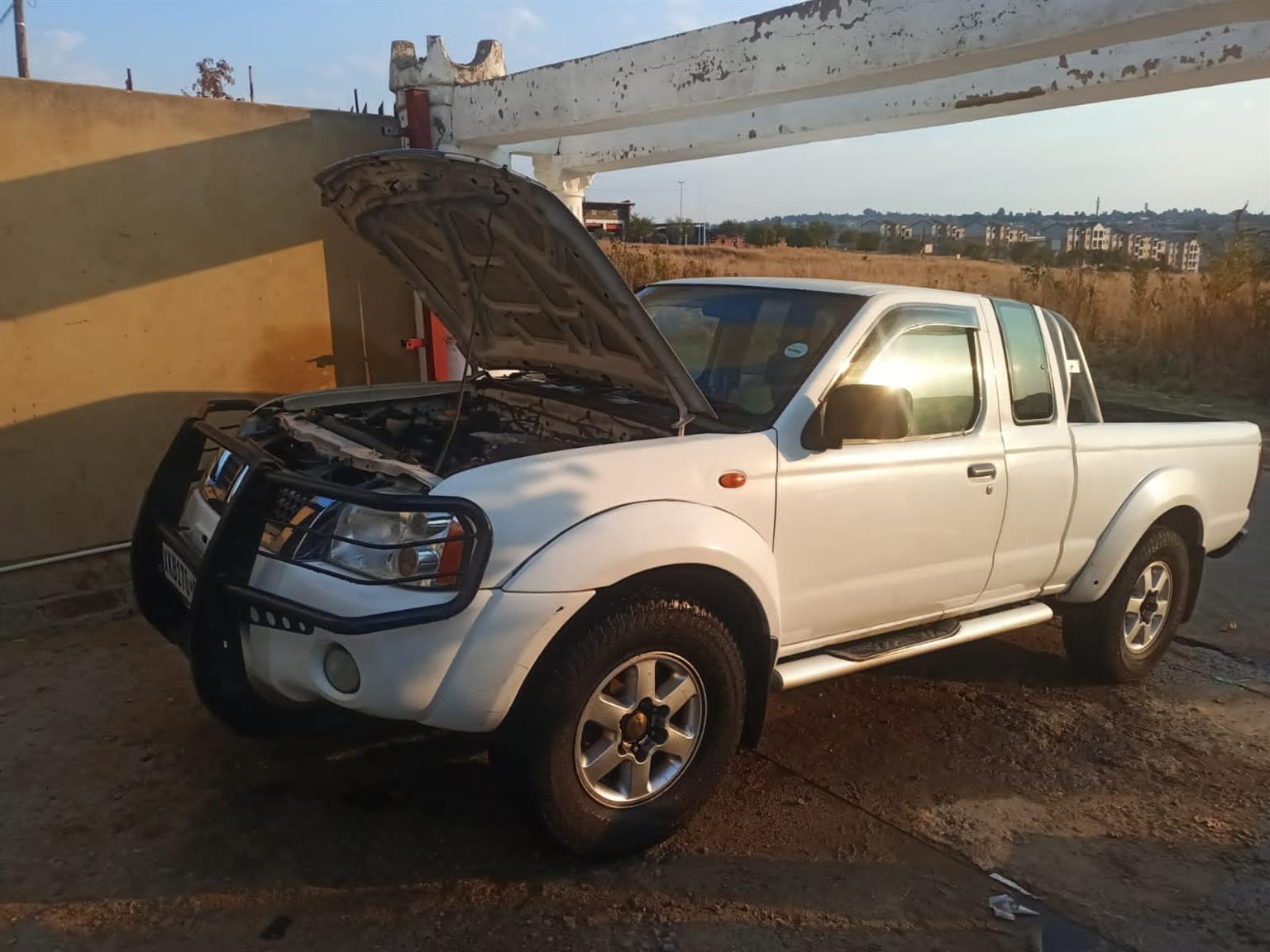 Nissan Hardbody Club Cab 3.3 V3 for sale 60k. Nissan Hardbody Club Cab 3.3 V3 for sale 60k.