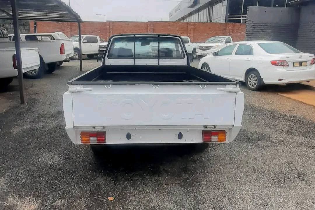 Used 1997 Toyota Hilux 2.0 - Private Seller Used 1997 Toyota Hilux 2.0 - Private Seller