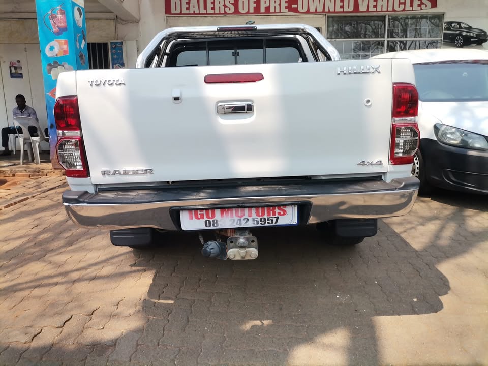 Used Toyota Hilux 2.8GD-6 Xtra cab Raider Dakar auto - Private Seller Used Toyota Hilux 2.8GD-6 Xtra cab Raider Dakar auto - Private Seller