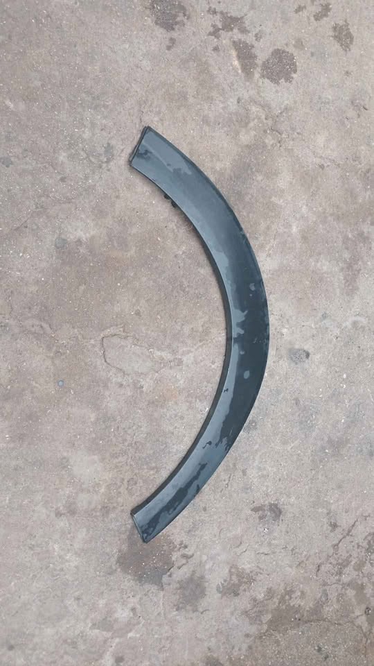 2016 HYUNDAI TUCSON TL FRONT DRIVER SIDE WHEEL ARCH TRIM 87714-D7000 - Private Seller
