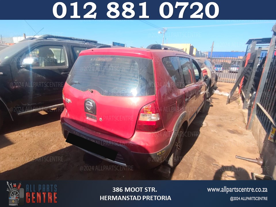 Nissan Livina X-Gear stripping for used spares and used parts