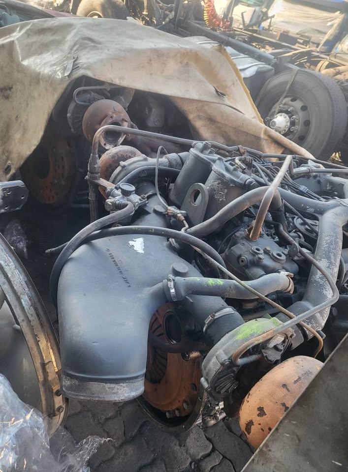 MERCEDES BENZ 442 ENGINE .COMPLETE. PLUG AND PLAY