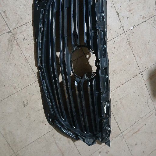 Mazda cx5 grill - Private Seller