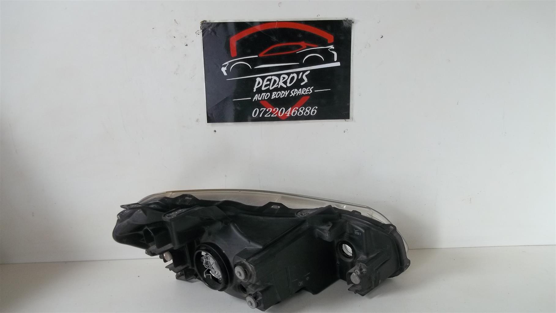 Suzuki SX4 left headlight - Private Seller Suzuki SX4 left headlight - Private Seller