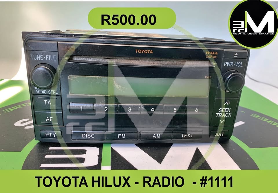 RADIO - TOYOTA HILUX - Private Seller RADIO - TOYOTA HILUX - Private Seller