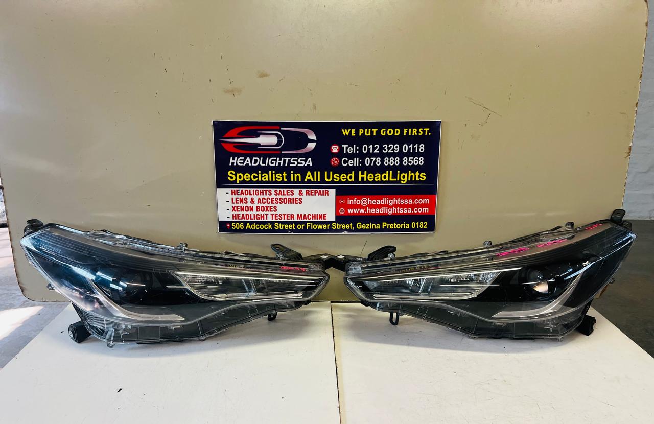 Toyota Corolla Cross left and right side headlights - Private Seller Toyota Corolla Cross left and right side headlights - Private Seller