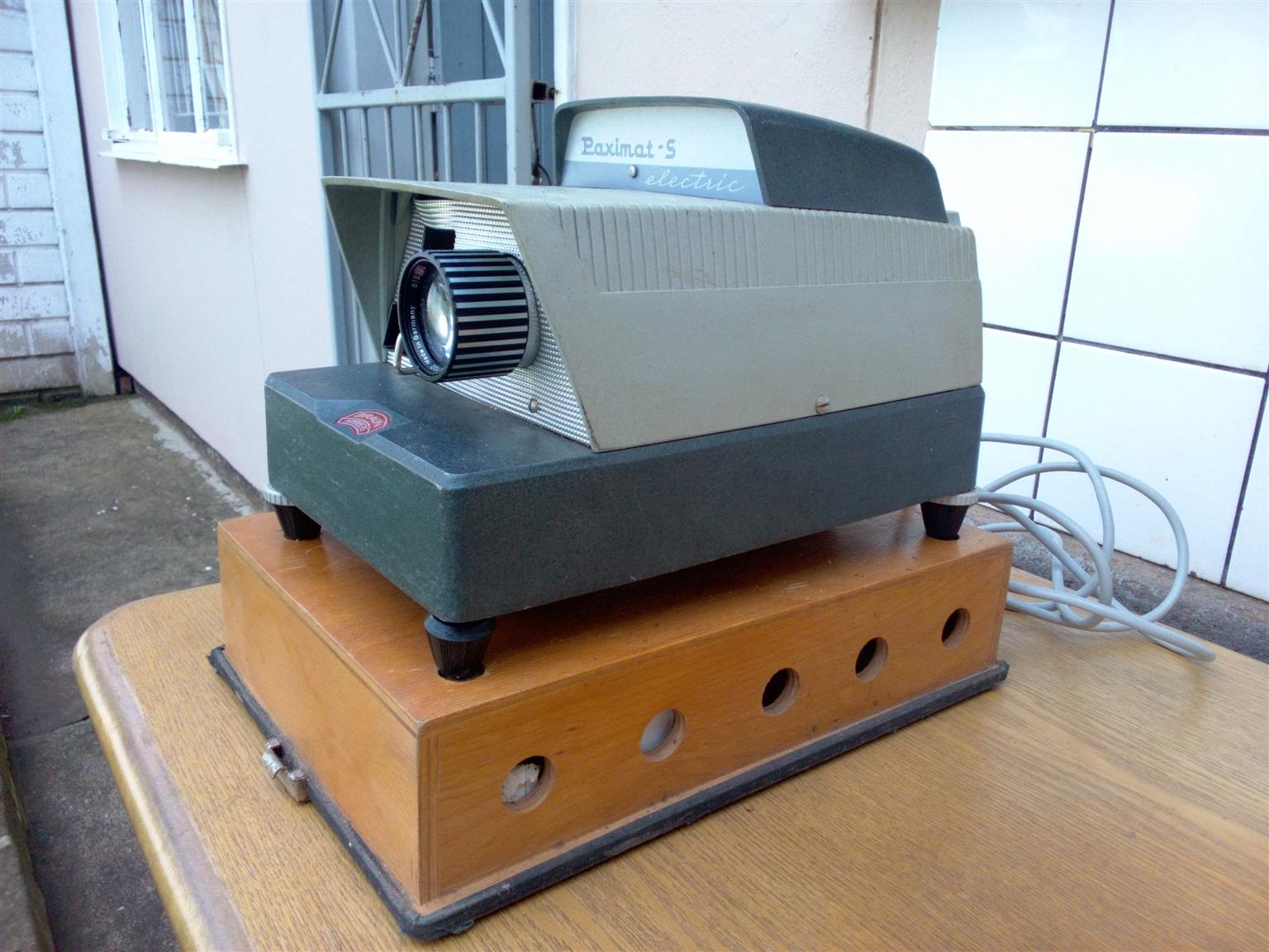 BRAUN 1950s PROJECTOR