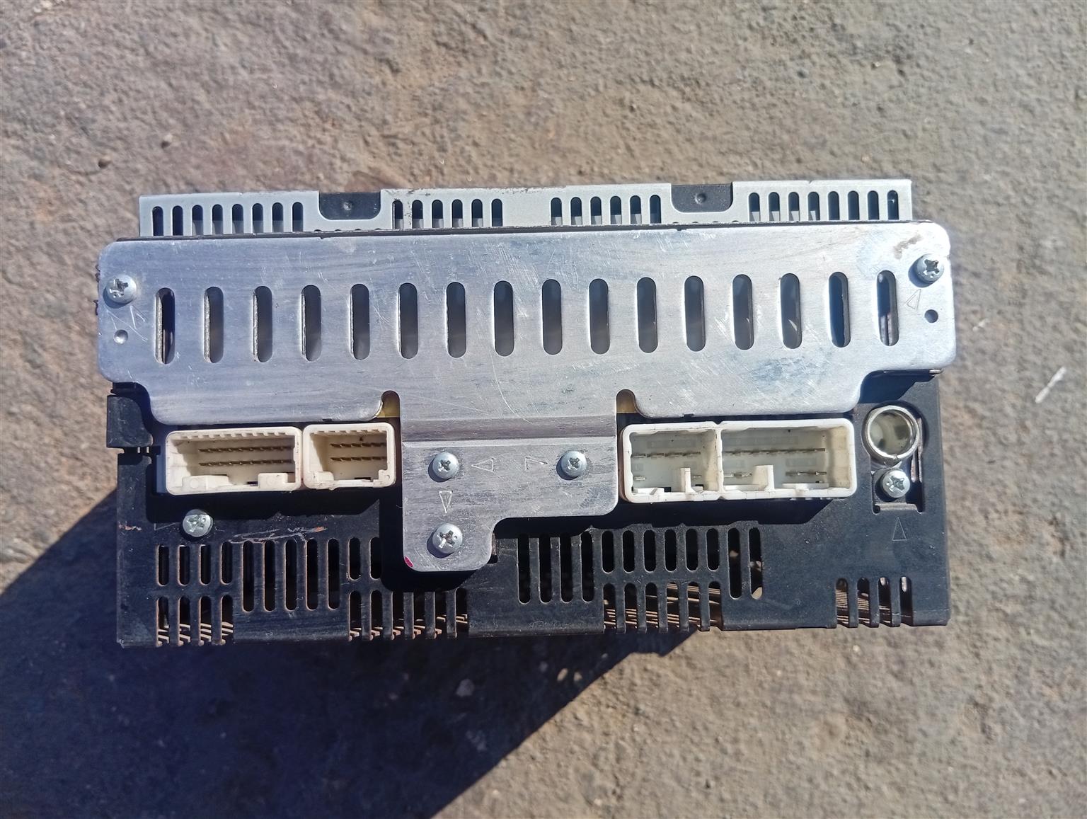 2009-2012 Toyota Quantum corolla car radio - Private Seller