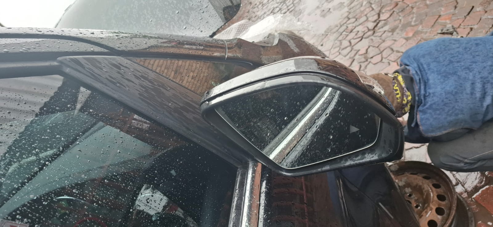 2021 Mercedes V250 Door Mirror for Sale - Second Hand