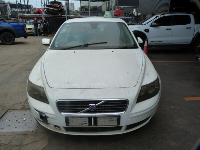 Volvo S40 T5 Manual White - 2004 STRIPPING FOR SPARES - Private Seller Volvo S40 T5 Manual White - 2004 STRIPPING FOR SPARES - Private Seller