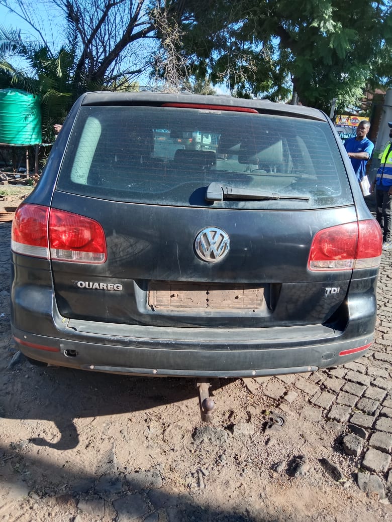 TOUAREG 2.5 TDI STRIPPING FOR SPARES - Private Seller TOUAREG 2.5 TDI STRIPPING FOR SPARES - Private Seller