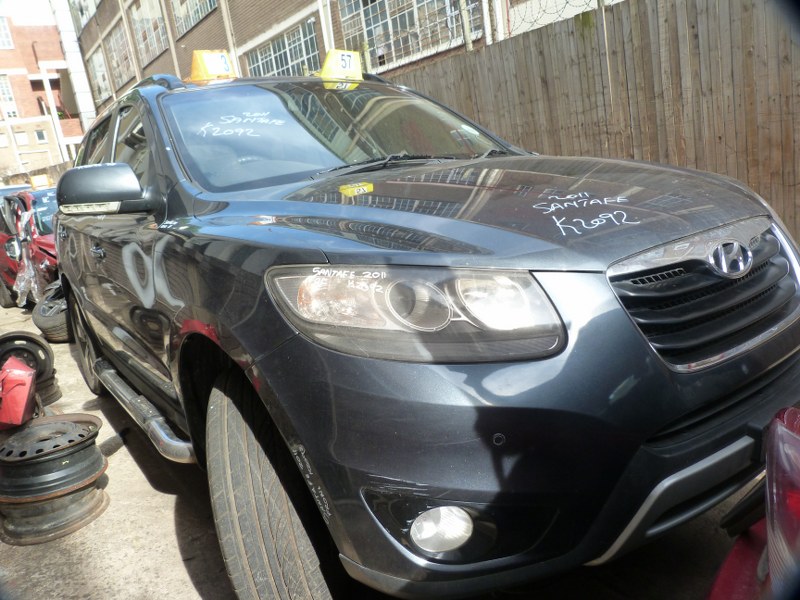 Hyundai Santa Fe R2.2 CRDi GLS AT Grey - 2012 STRIPPING FOR SPARES - Private Seller Hyundai Santa Fe R2.2 CRDi GLS AT Grey - 2012 STRIPPING FOR SPARES - Private Seller
