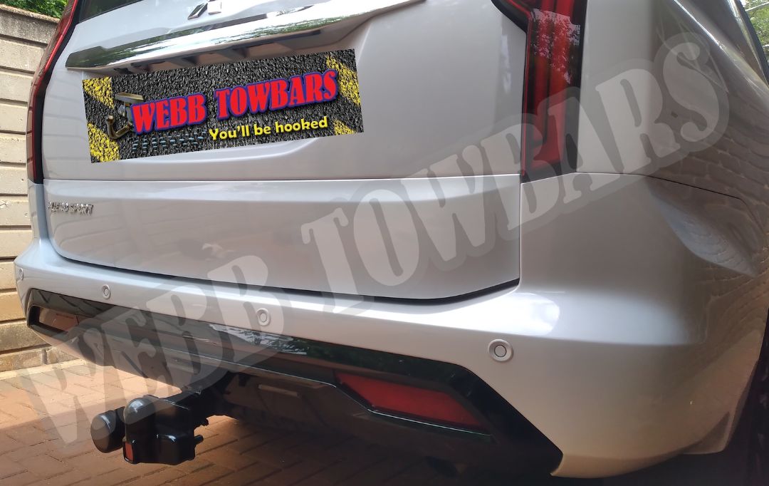 Mitsubishi Pajero Standard/Detachable Towbars - Private Seller Mitsubishi Pajero Standard/Detachable Towbars - Private Seller