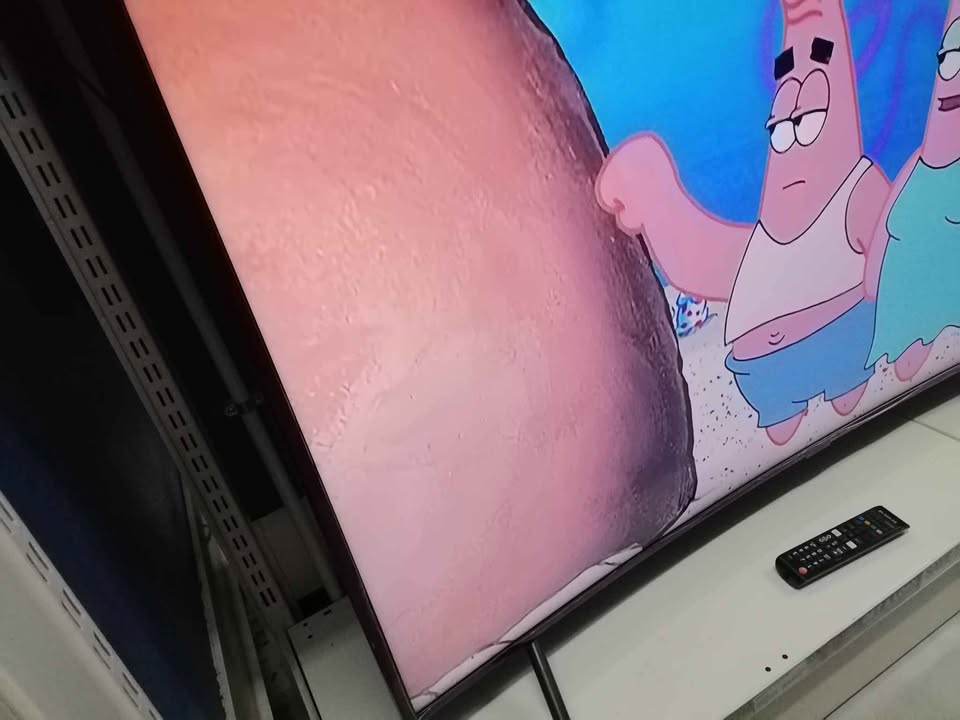 SAMSUNG 55" SMART CURVE TV
