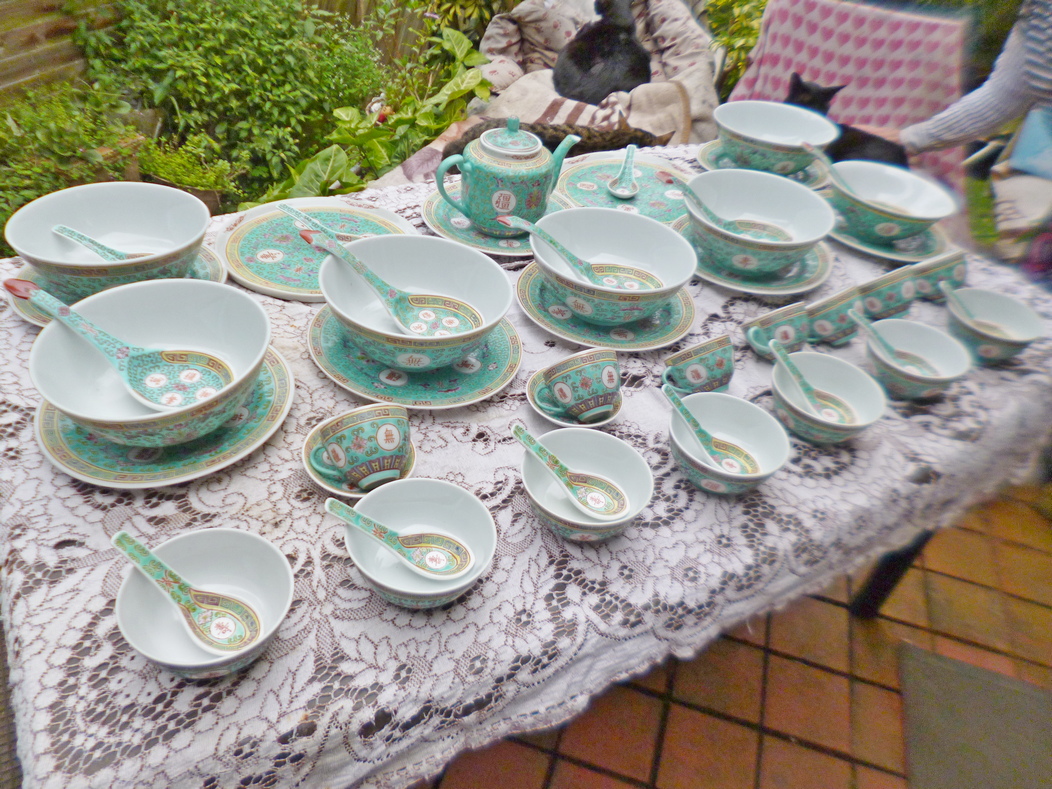 48 Piece Vintage Chinese Tea Set 48 Piece Vintage Chinese Tea Set