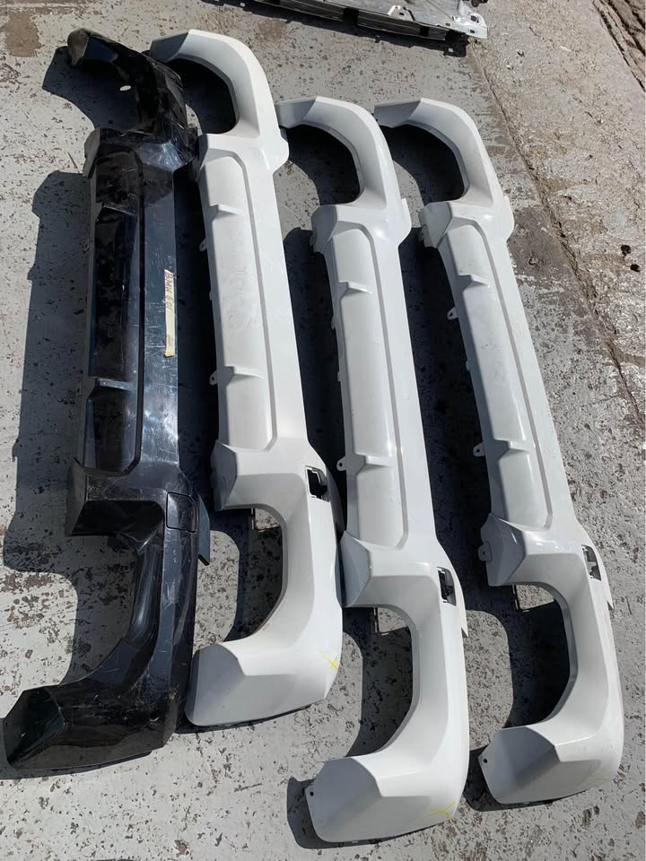 BMW G01 rear bumper spoilers - Private Seller