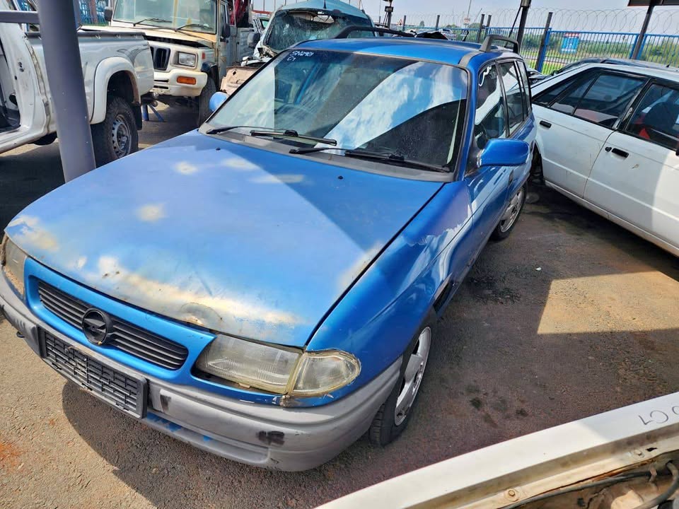 Opel Astra F Estate Stripping For Spare Parts - Private Seller Opel Astra F Estate Stripping For Spare Parts - Private Seller