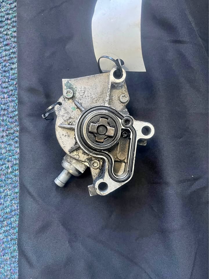 ALH/ AHF VACUUM PUMP 1.9 GOLF JETTA MK4 TDI