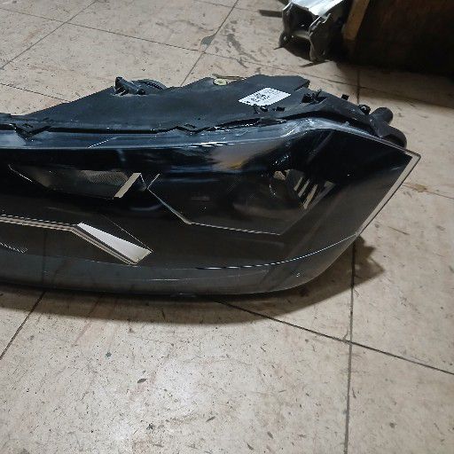 polo 8 headlight - Private Seller