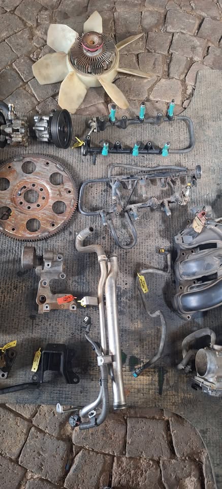 Toyota prado 1GR v6 engine parts avaailable - Private Seller