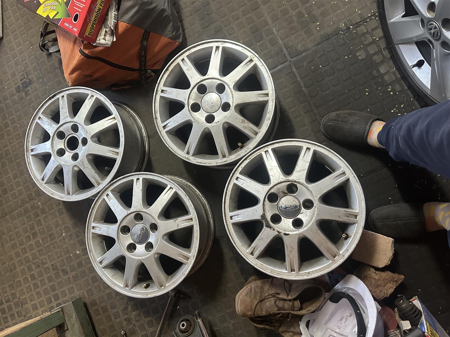 Ford Focus allow wheels original - Private Seller Ford Focus allow wheels original - Private Seller