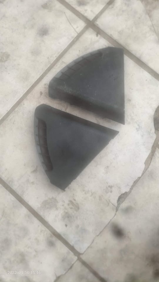 Loose parts toyota quantum powerteering fluid bottle, covers inside front doors etc - Private Seller Loose parts toyota quantum powerteering fluid bottle, covers inside front doors etc - Private Seller