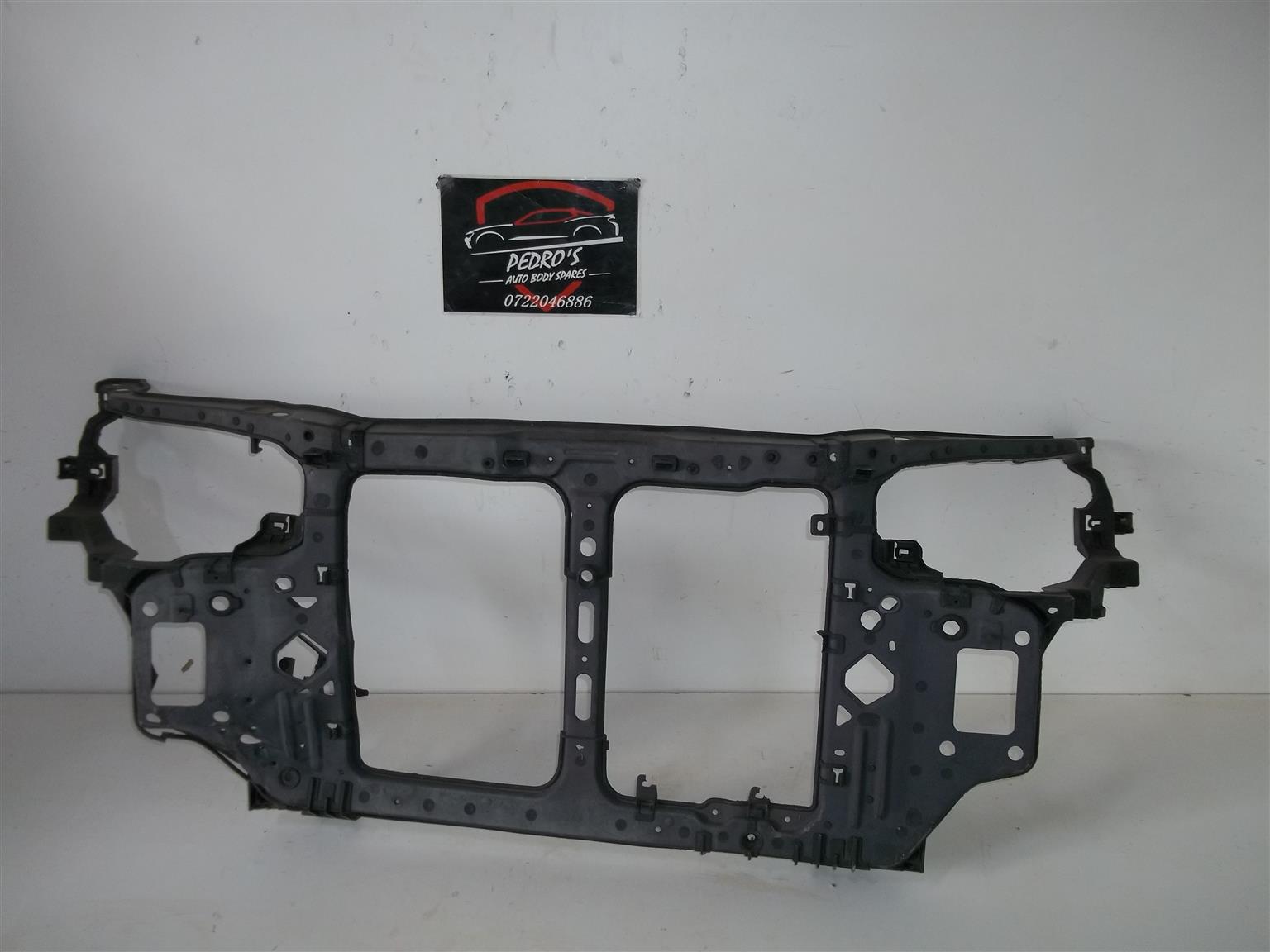 Kia Cerato radiator support cradle - Private Seller Kia Cerato radiator support cradle - Private Seller