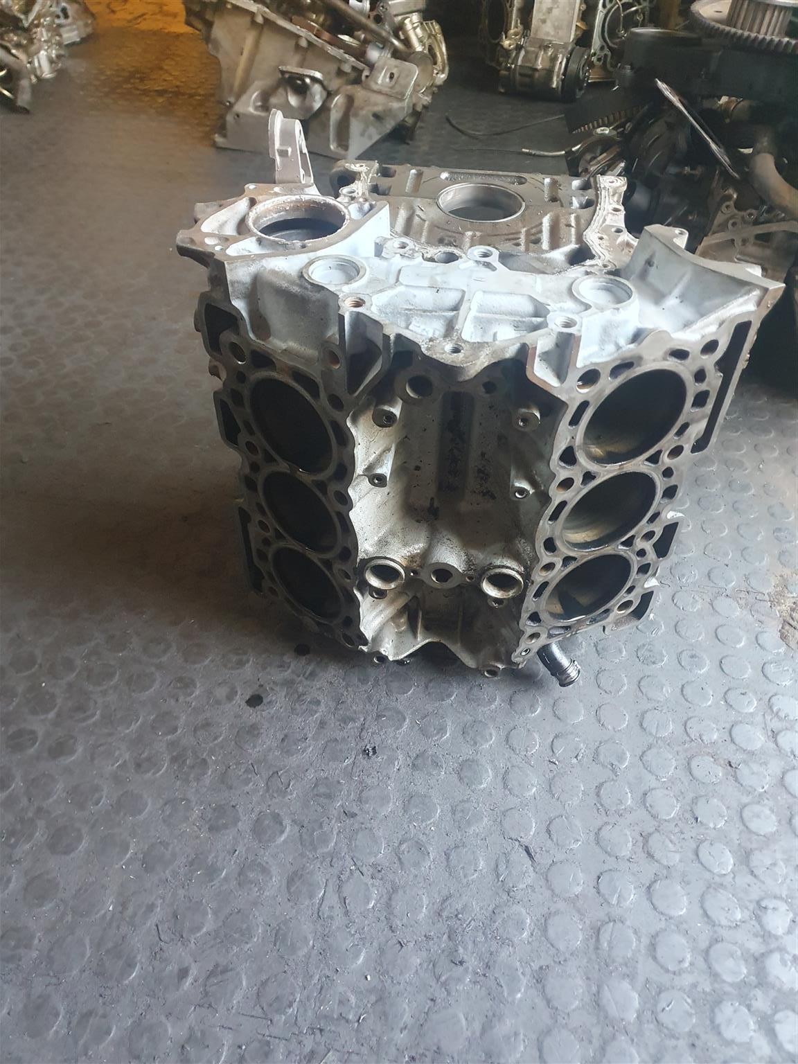 LAND ROVER DISCOVERY 4 3.0 TD / SDV6 CYLINDER BLOCK LAND ROVER DISCOVERY 4 3.0 TD / SDV6 CYLINDER BLOCK