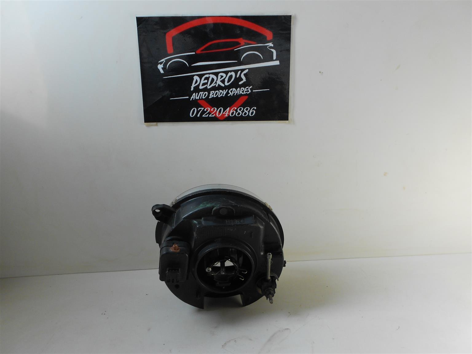 Jeep Cherokee Left Headlight - Private Seller