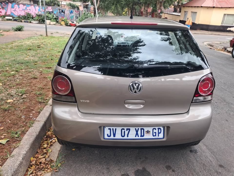 VW polo Vivo 1.4 hatchback 2016 for sale