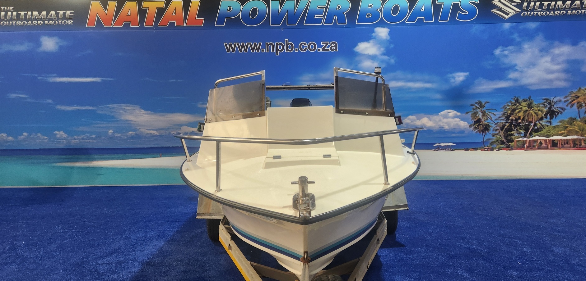 DORADO 16.6 ON TRAILER 90 HP MERCURY TRIM
