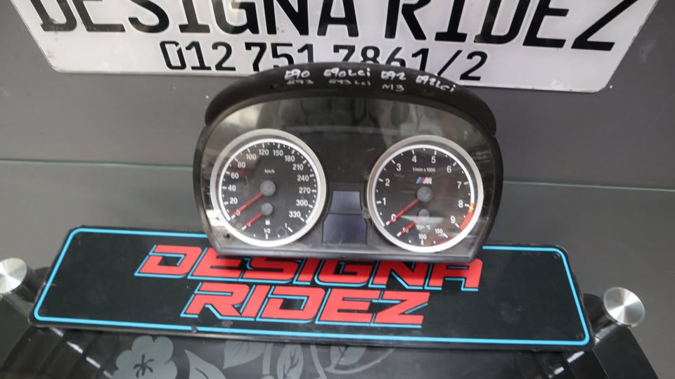 BMW E90 E92 E93 M 3 CLUSTER - Private Seller BMW E90 E92 E93 M 3 CLUSTER - Private Seller