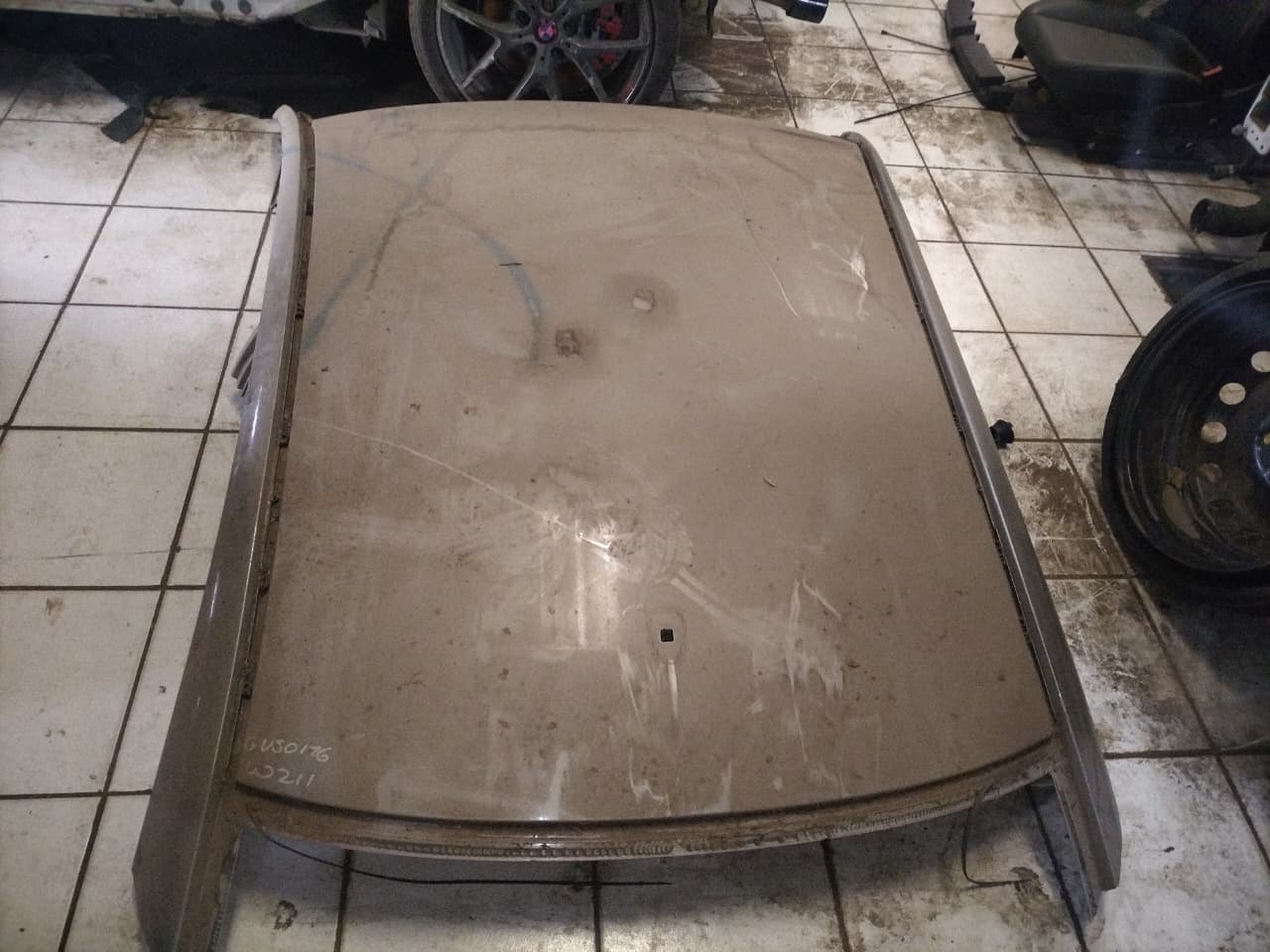 Mercedes-Benz E250 W211 Roof Section for Sale (Second-Hand) - Private Seller Mercedes-Benz E250 W211 Roof Section for Sale (Second-Hand) - Private Seller