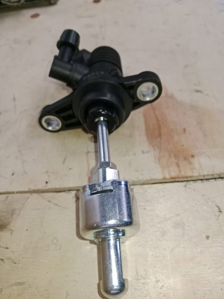 Toyota Fortuner Clutch Master Cylinder - Private Seller Toyota Fortuner Clutch Master Cylinder - Private Seller